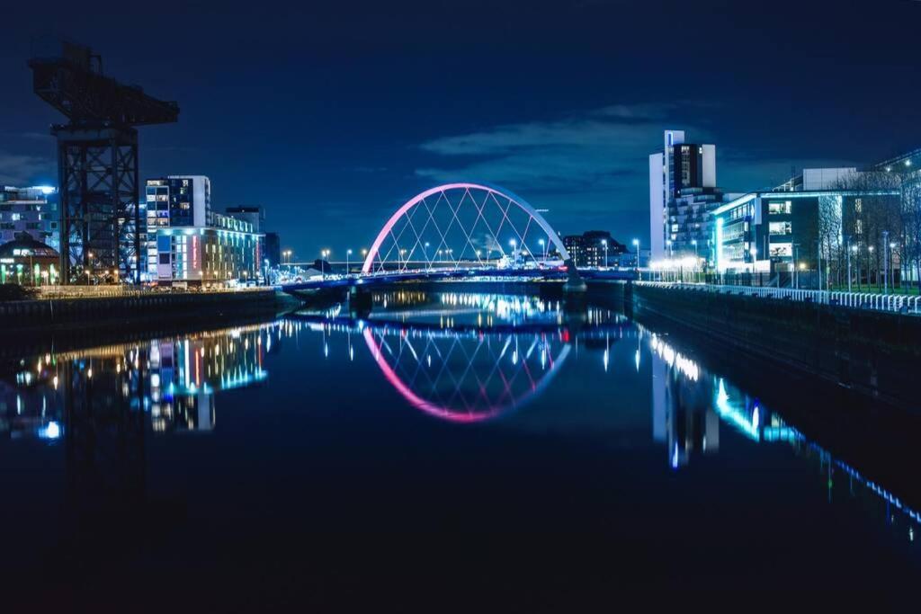 Riverside Exec Apartment With Balcony - Secc/Hydro Glasgow Exteriér fotografie